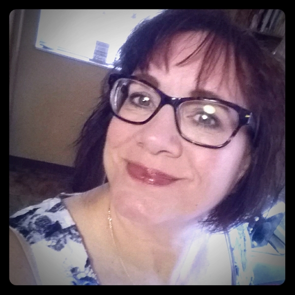 Meet your Posher, Barb - Picture 2 of 2